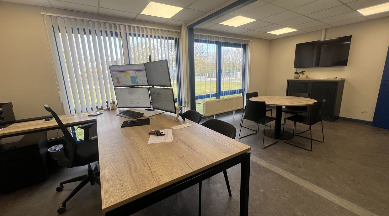 Industrieel gebouw te huur in Opglabbeek