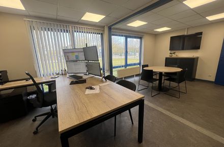 Industrieel gebouw te huur in Opglabbeek