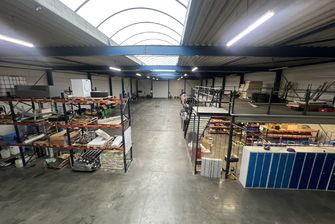 Industrieel gebouw te huur in Opglabbeek
