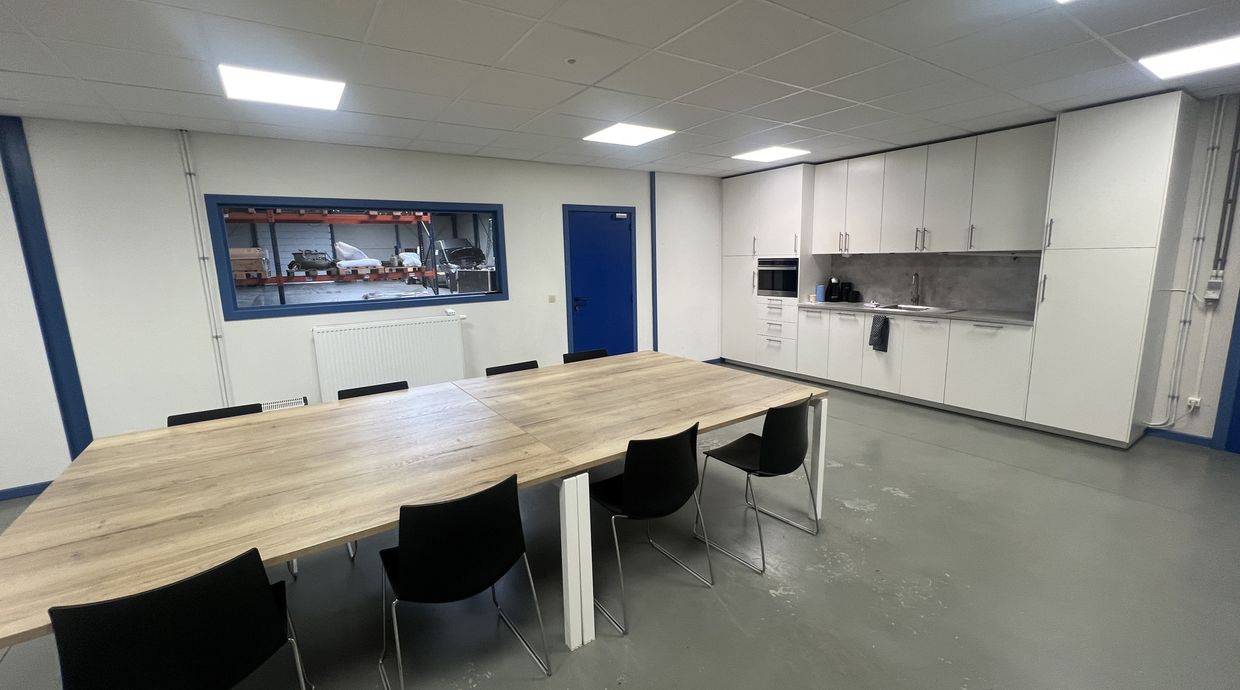 Industrieel gebouw te huur in Opglabbeek