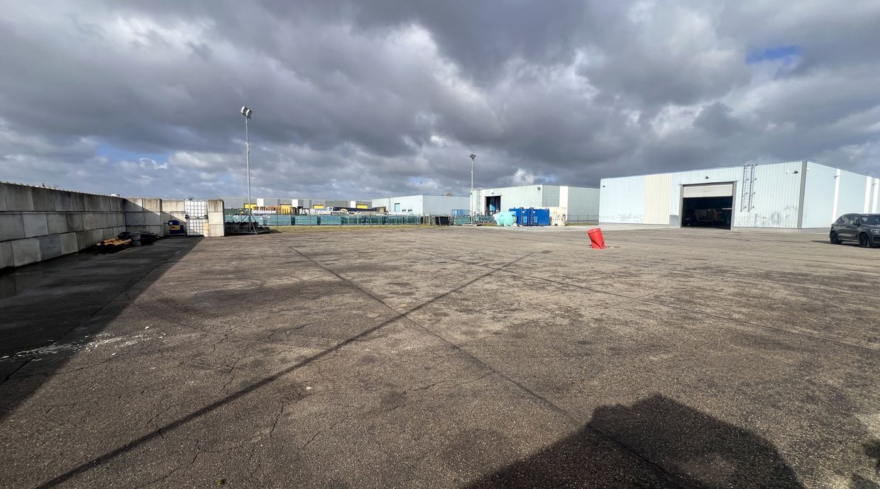 Industrieel gebouw te huur in Opglabbeek