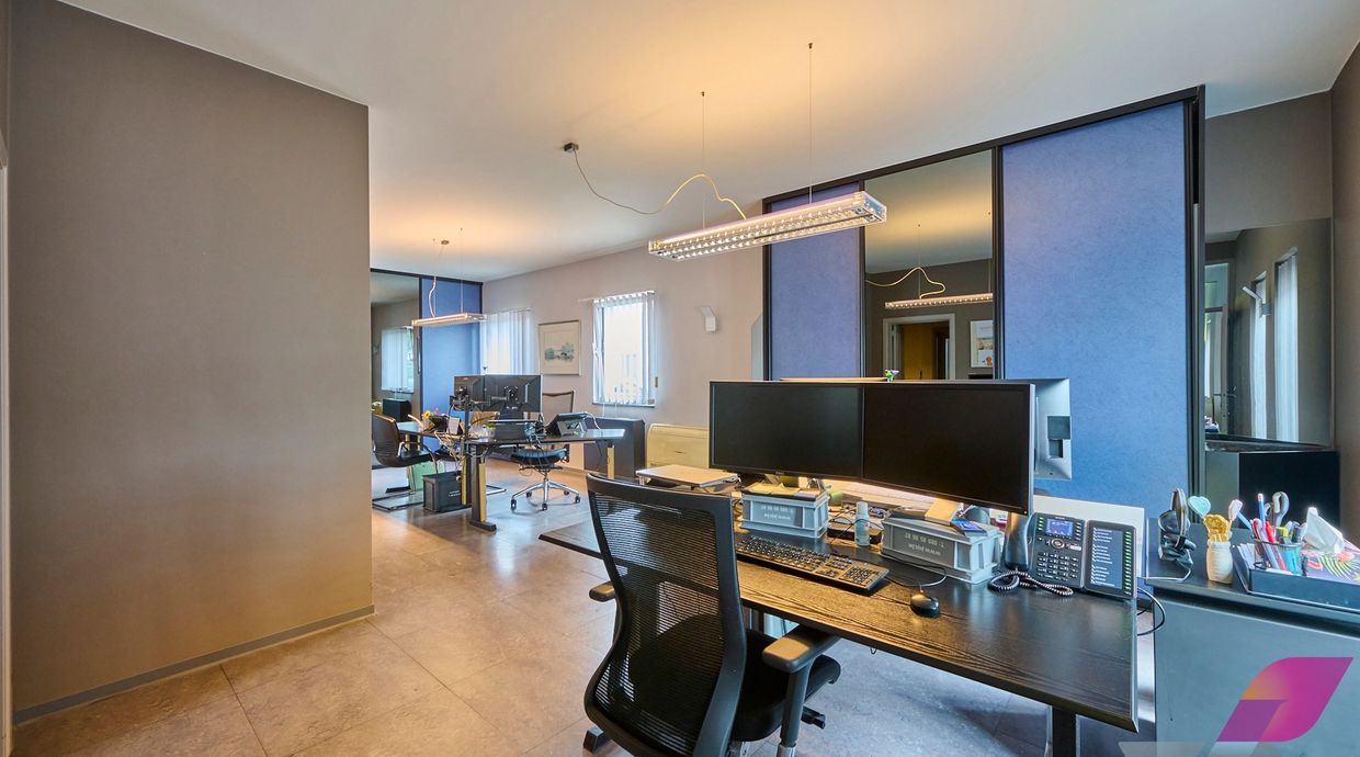 Industrieel gebouw te huur in Opglabbeek