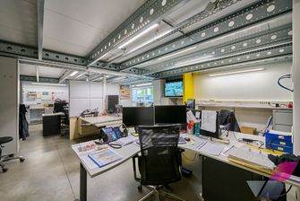 Industrieel gebouw te huur in Opglabbeek