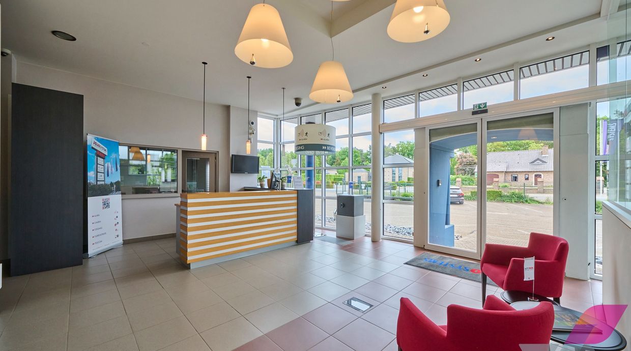 Industrieel gebouw te huur in Opglabbeek