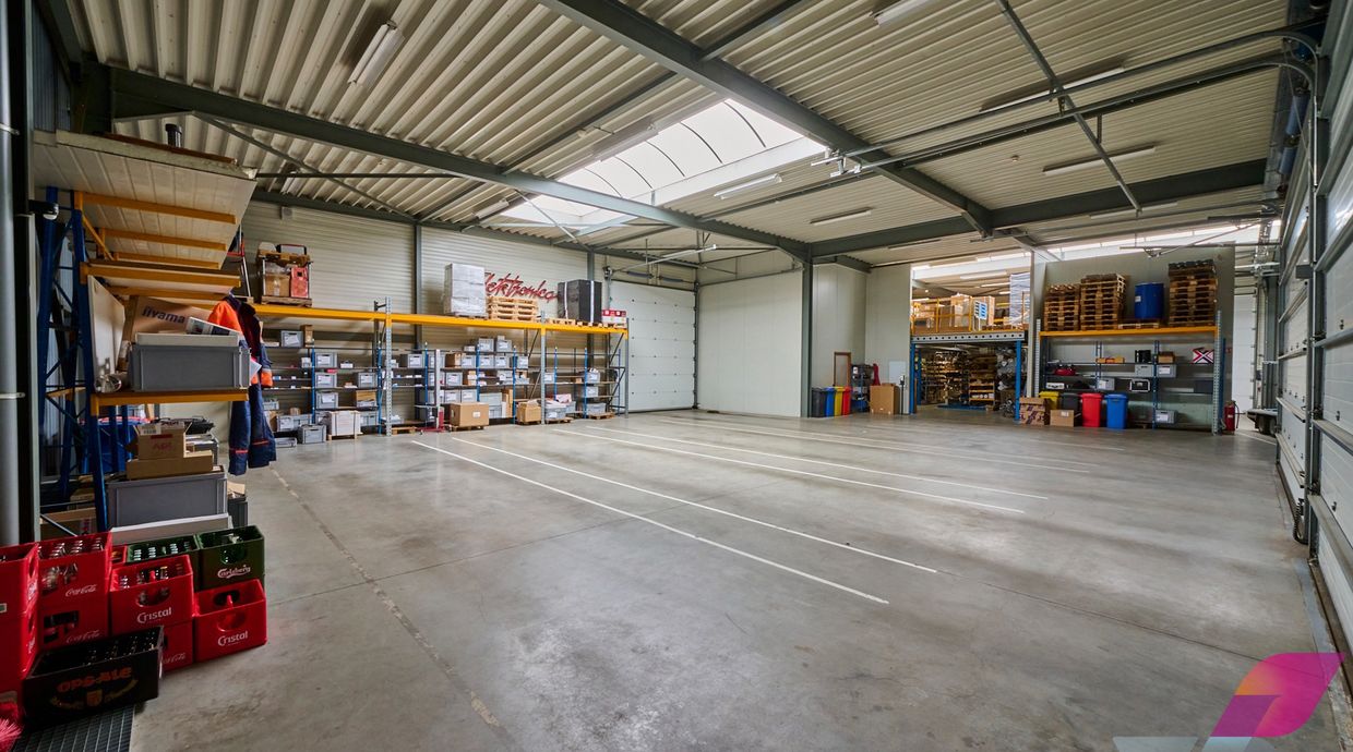 Industrieel gebouw te huur in Opglabbeek