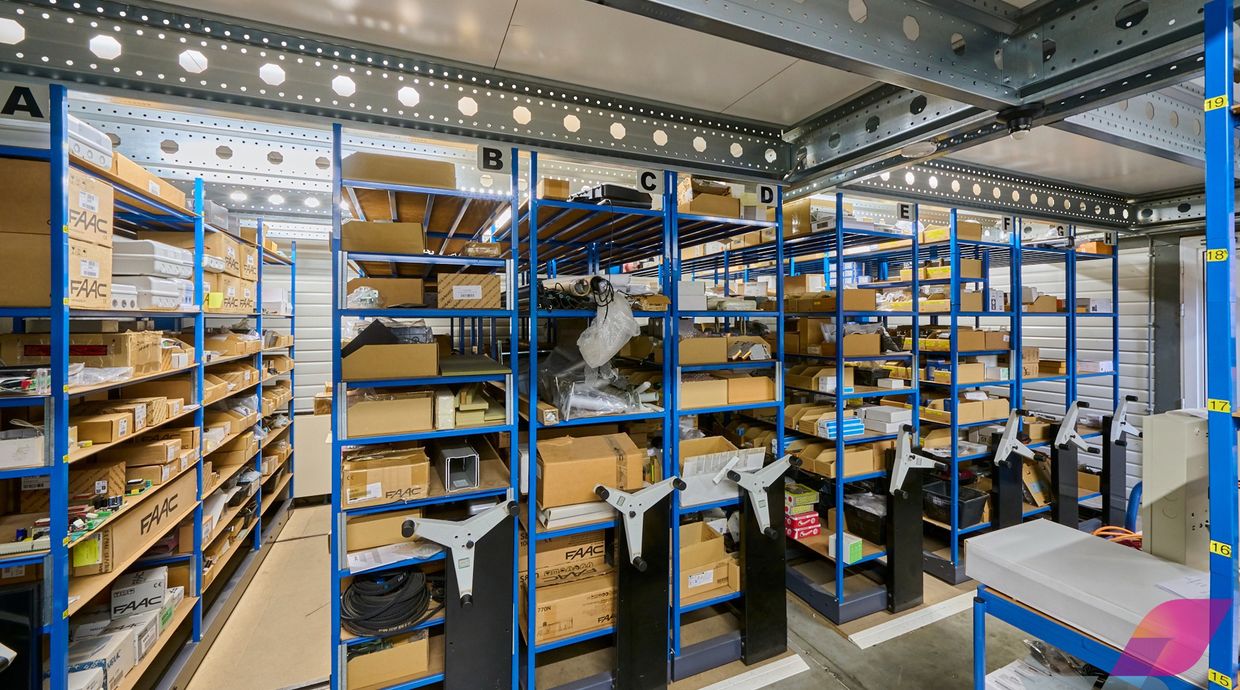 Industrieel gebouw te huur in Opglabbeek