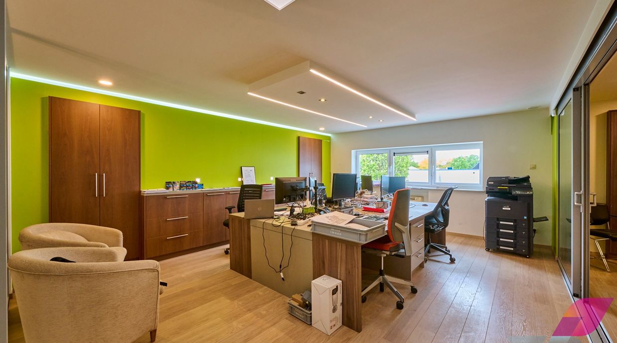 Industrieel gebouw te huur in Opglabbeek