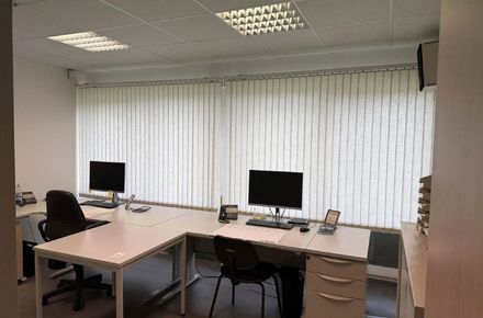 Industrieel gebouw te huur in Opglabbeek