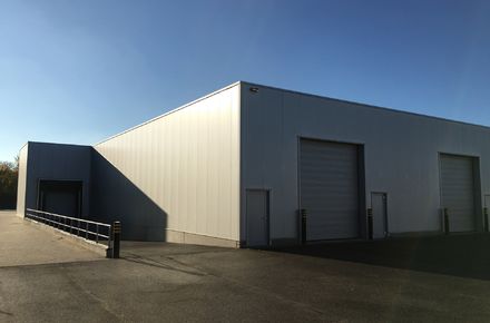 Industrieel gebouw te huur in Opglabbeek
