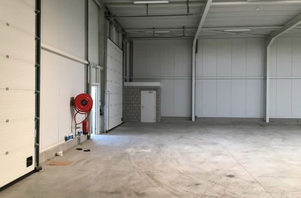 Industrieel gebouw te huur in Opglabbeek