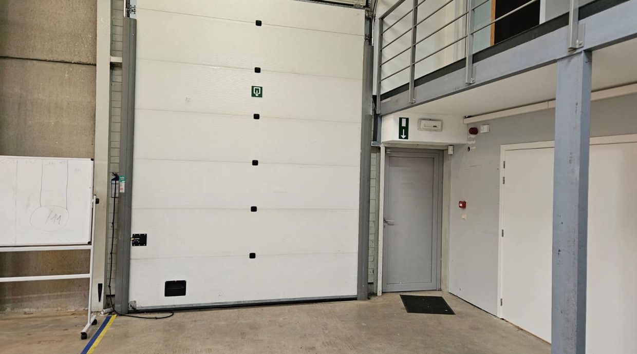 Industrieel gebouw te huur in Tessenderlo