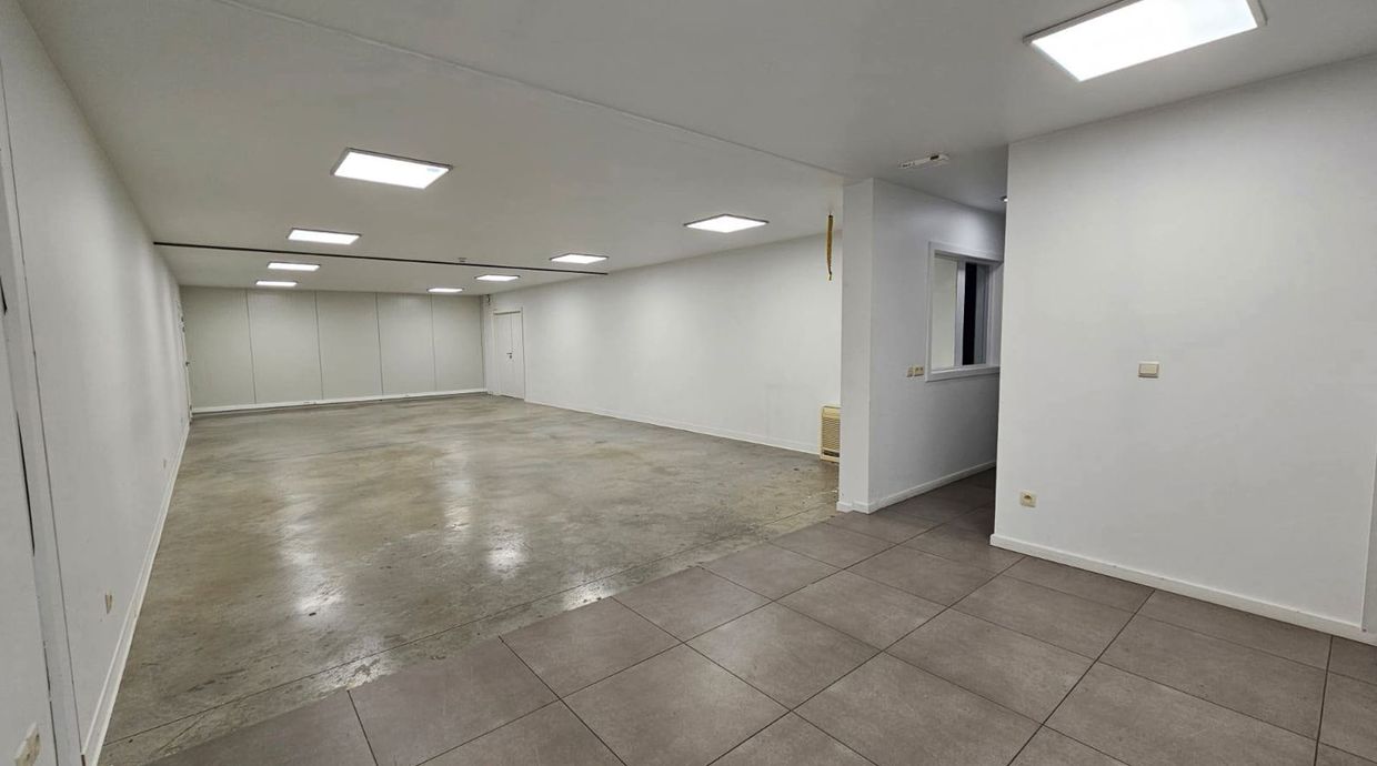 Industrieel gebouw te huur in Tessenderlo