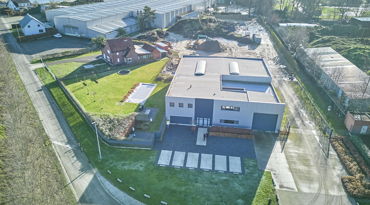 Industrieel gebouw te koop in Balen