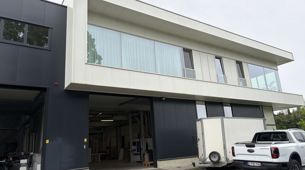 Industrieel gebouw te koop in Bilzen