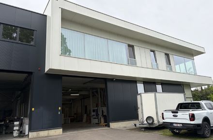 Industrieel gebouw te koop in Bilzen
