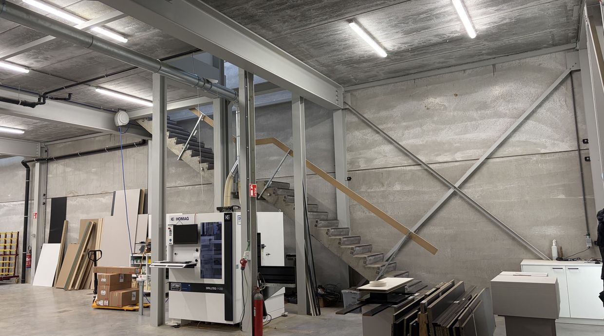 Industrieel gebouw te koop in Bilzen