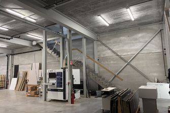 Industrieel gebouw te koop in Bilzen