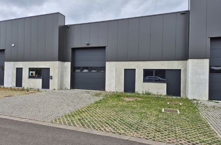 Industrieel gebouw te koop in Bree