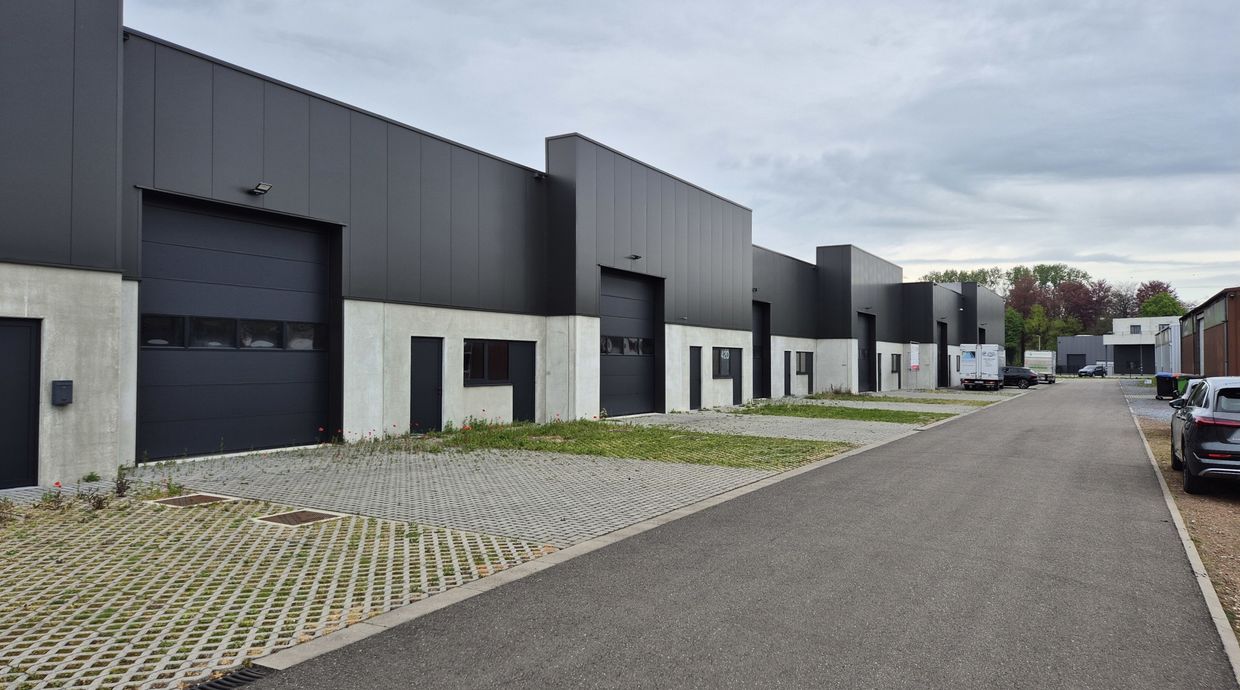 Industrieel gebouw te koop in Bree