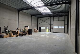 Industrieel gebouw te koop in Bree