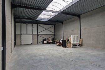 Industrieel gebouw te koop in Bree