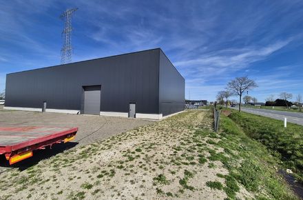 Industrieel gebouw te koop in Bree