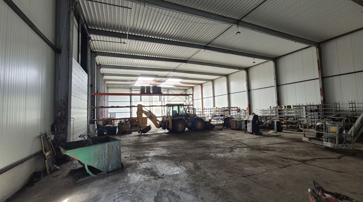 Industrieel gebouw te koop in Bree