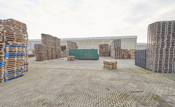 Industrieel gebouw te koop in Genk