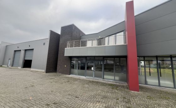 Industrieel gebouw te koop in Genk