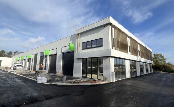Industrieel gebouw te koop in Genk