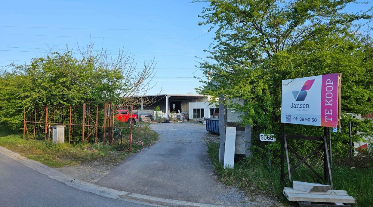 Industrieel gebouw te koop in Genk