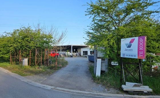 Industrieel gebouw te koop in Genk