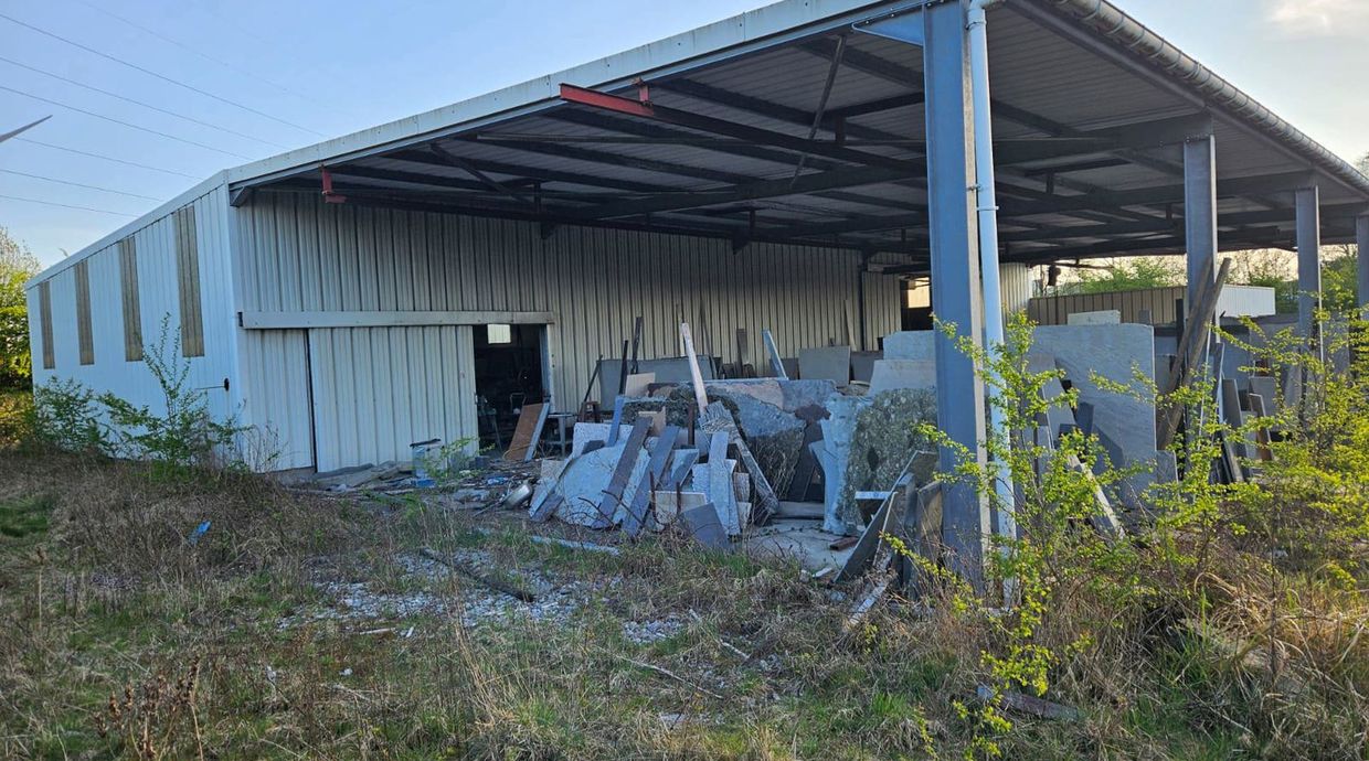 Industrieel gebouw te koop in Genk
