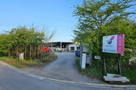 Industrieel gebouw te koop in Genk
