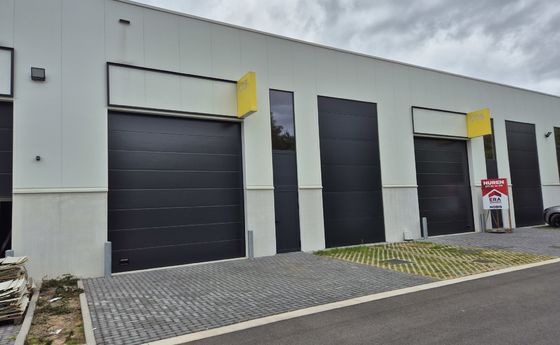 Industrieel gebouw te koop in Genk