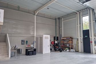 Industrieel gebouw te koop in Genk