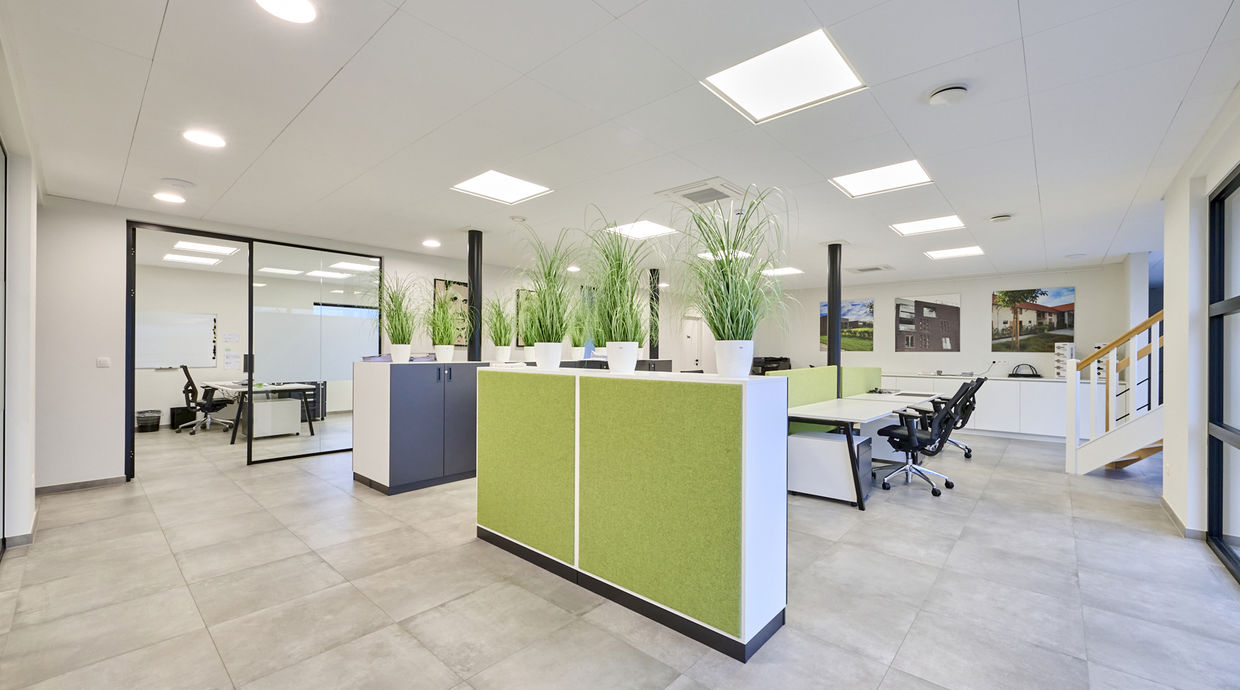 Industrieel gebouw te koop in Genk