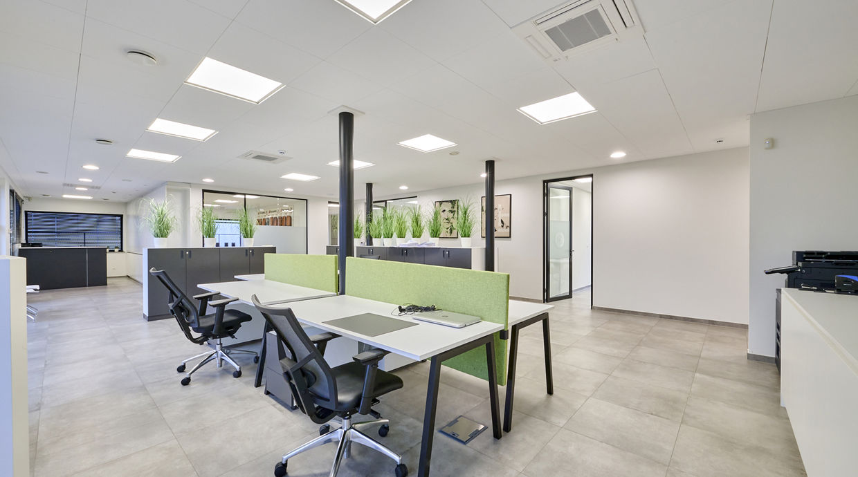 Industrieel gebouw te koop in Genk