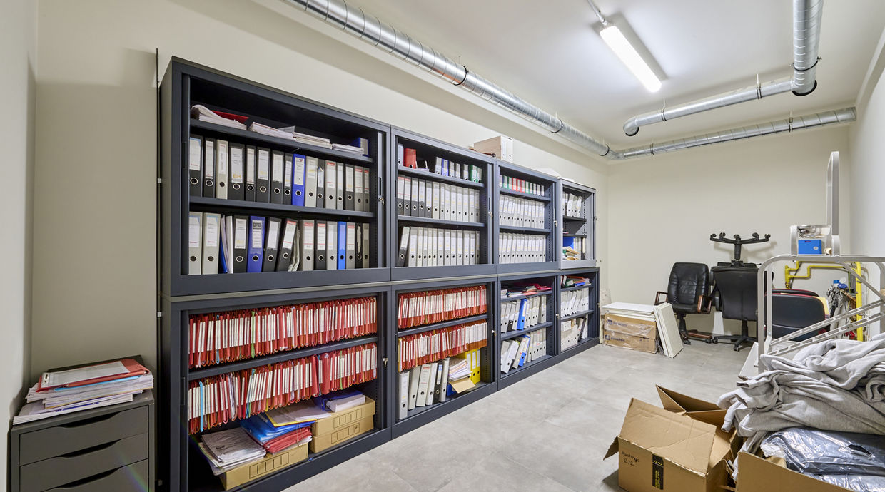 Industrieel gebouw te koop in Genk