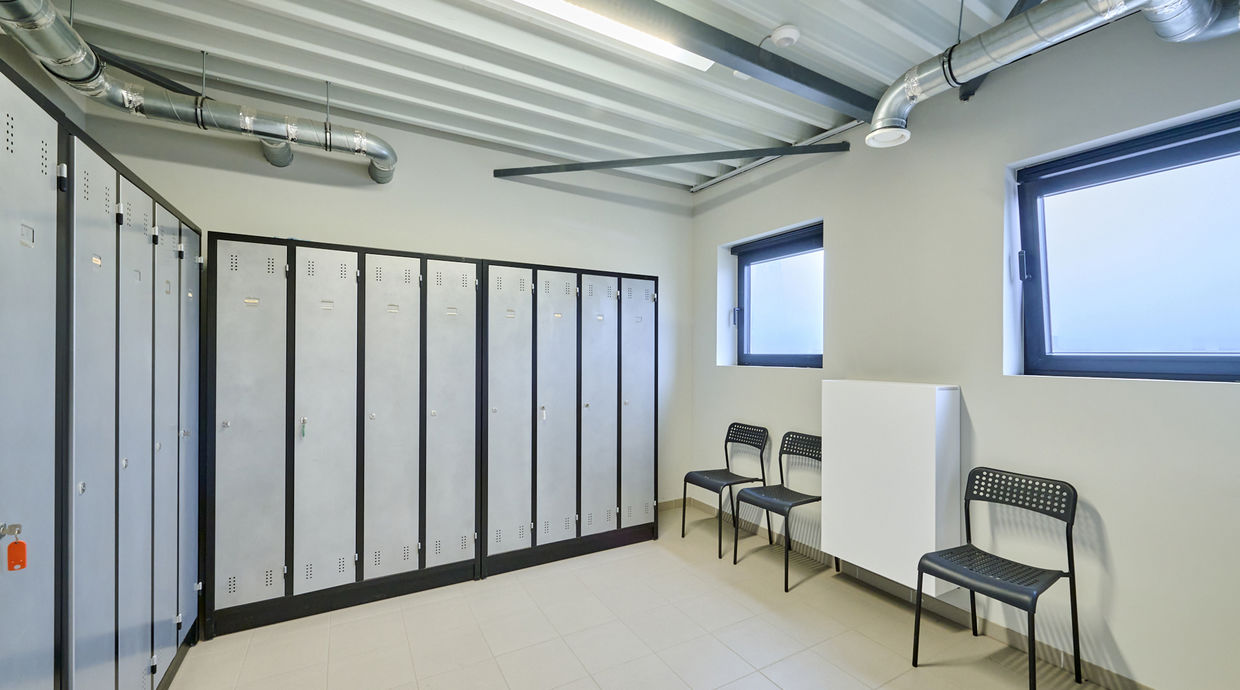 Industrieel gebouw te koop in Genk