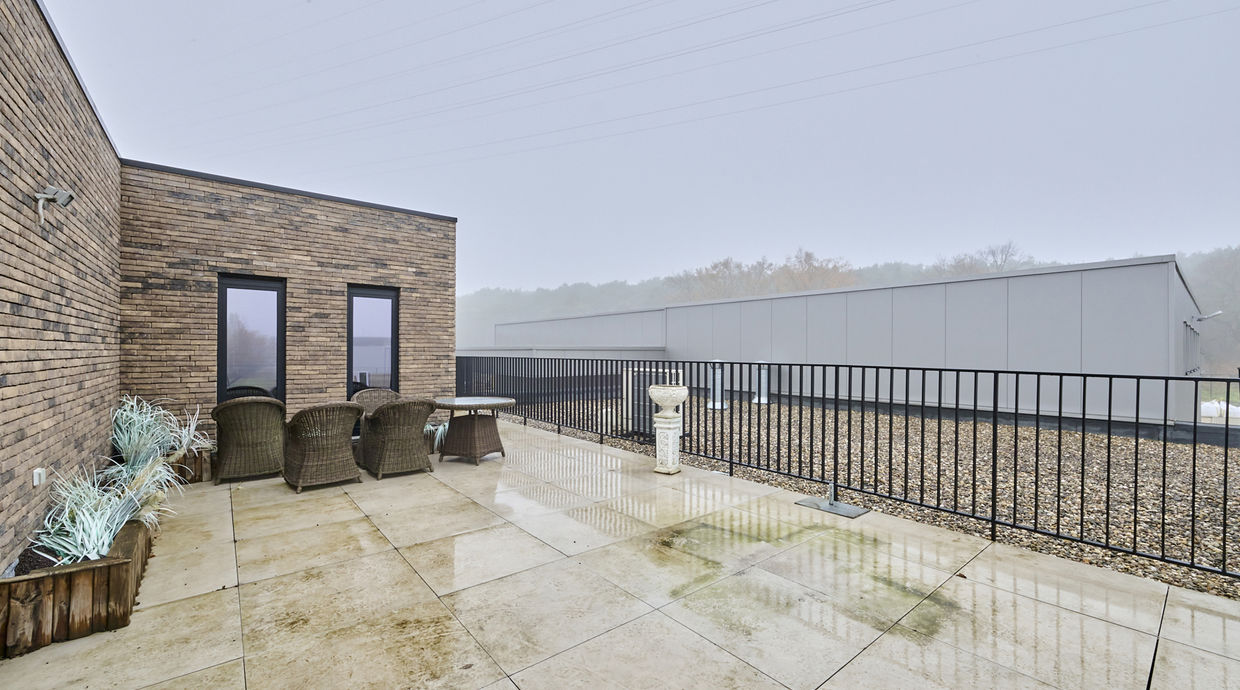 Industrieel gebouw te koop in Genk