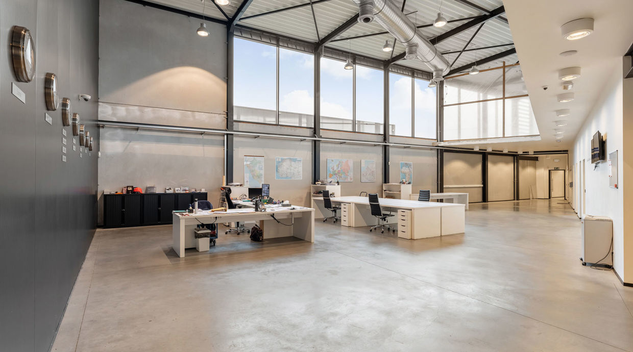 Industrieel gebouw te koop in Genk