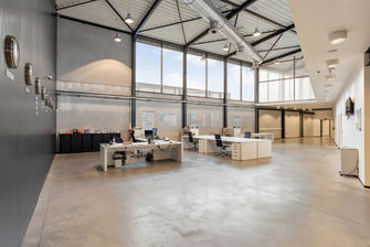 Industrieel gebouw te koop in Genk