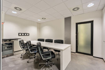 Industrieel gebouw te koop in Genk