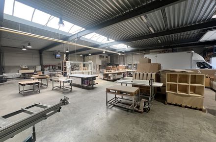 Industrieel gebouw te koop in Genk