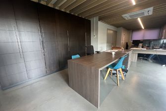 Industrieel gebouw te koop in Genk