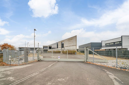 Industrieel gebouw te koop in Genk