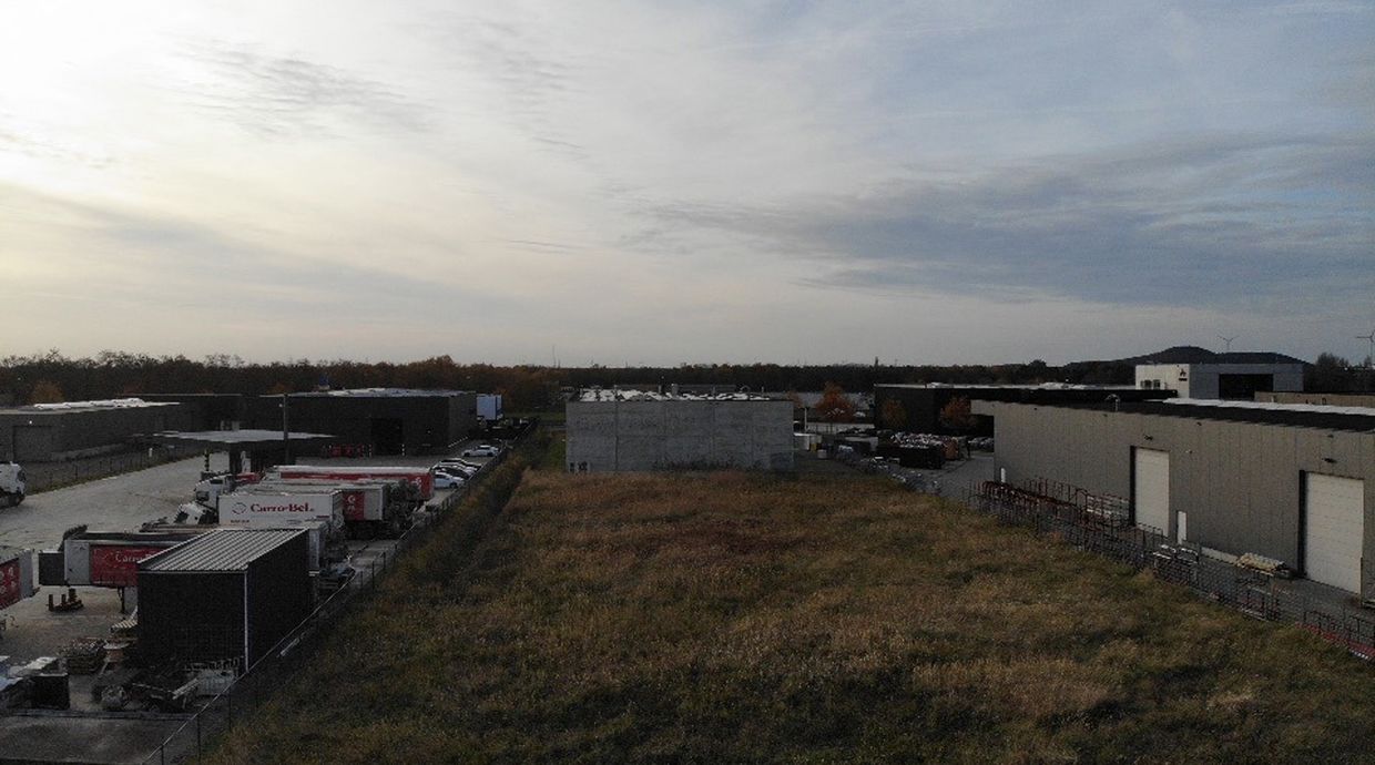 Industrieel gebouw te koop in Genk