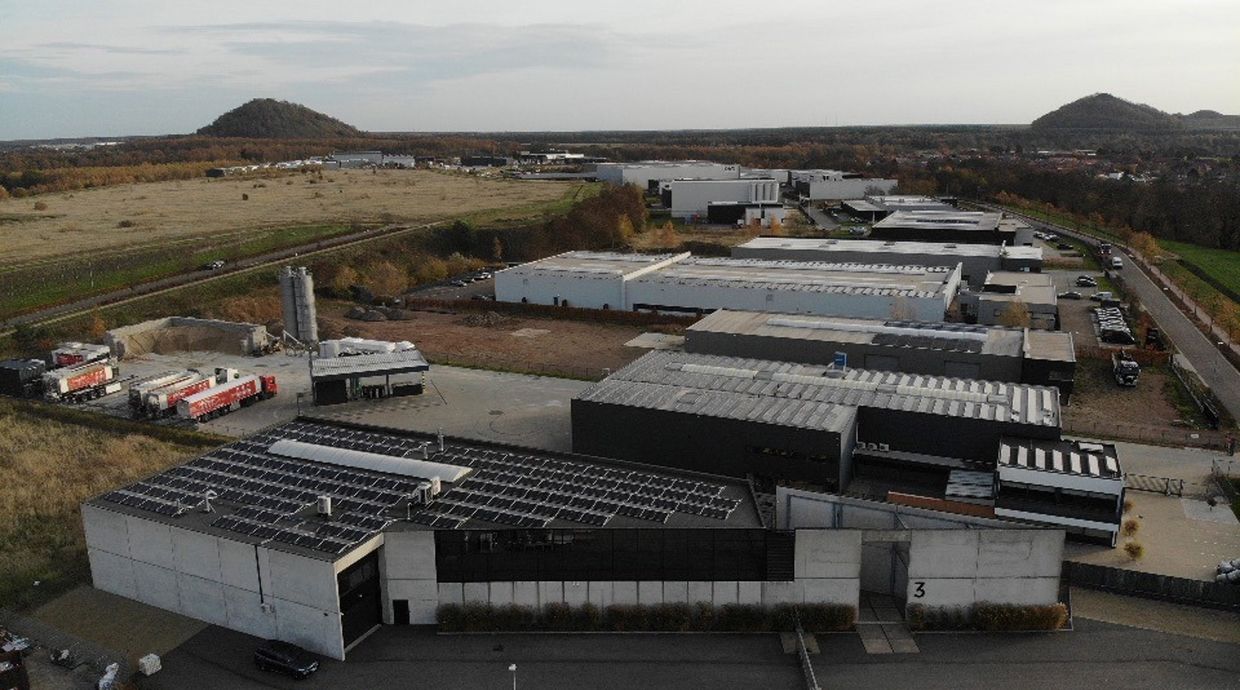 Industrieel gebouw te koop in Genk