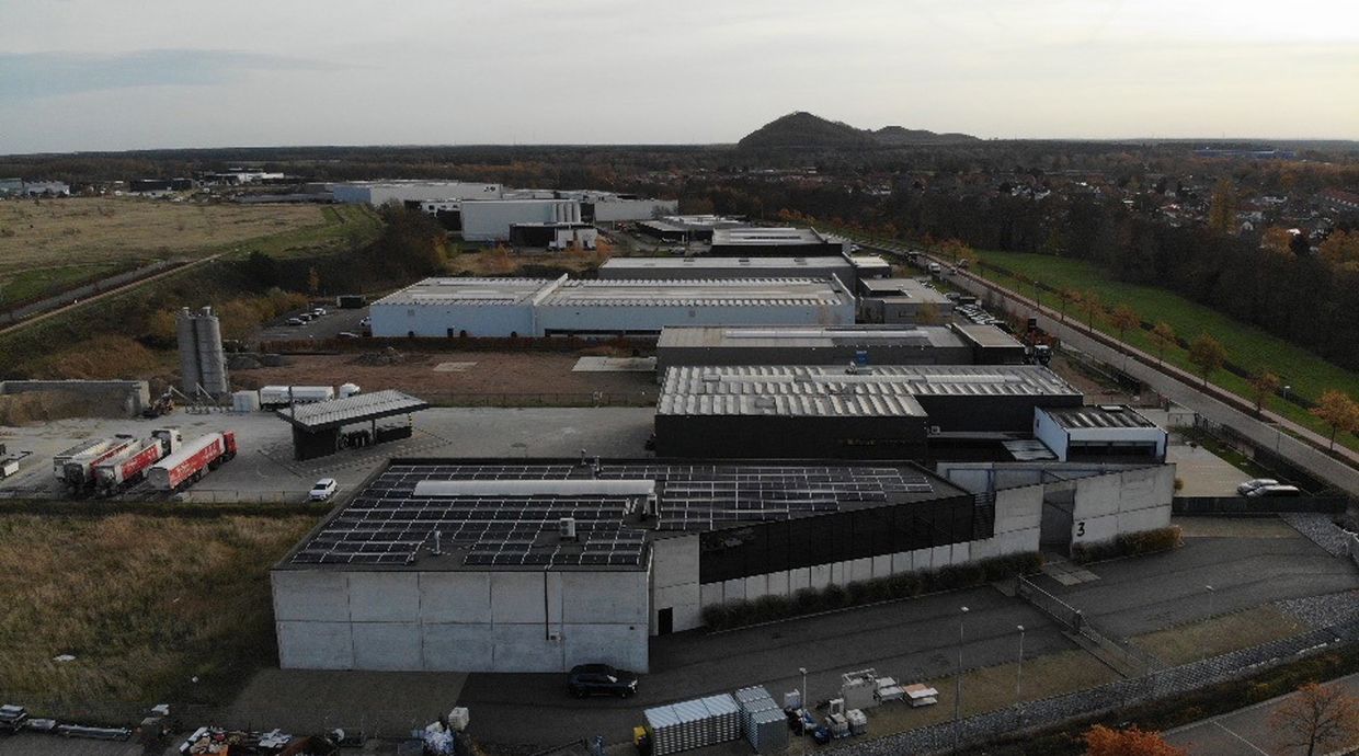 Industrieel gebouw te koop in Genk